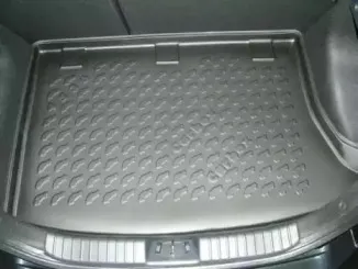 Лоток багажного/грузового отсека CARBOX купить